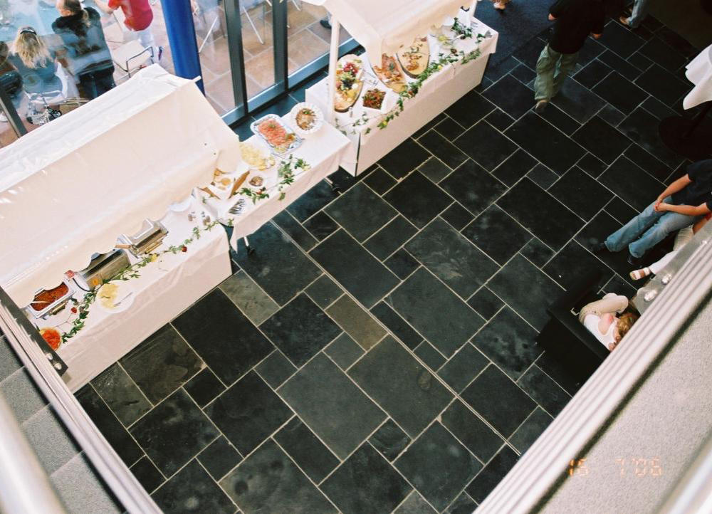 Detailansicht aus der Ausstellung: Fliesen