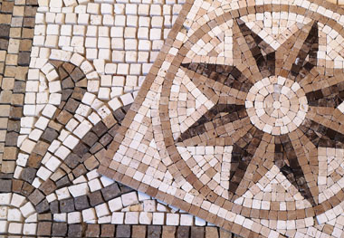 Mosaik-Akzent an einer Wand